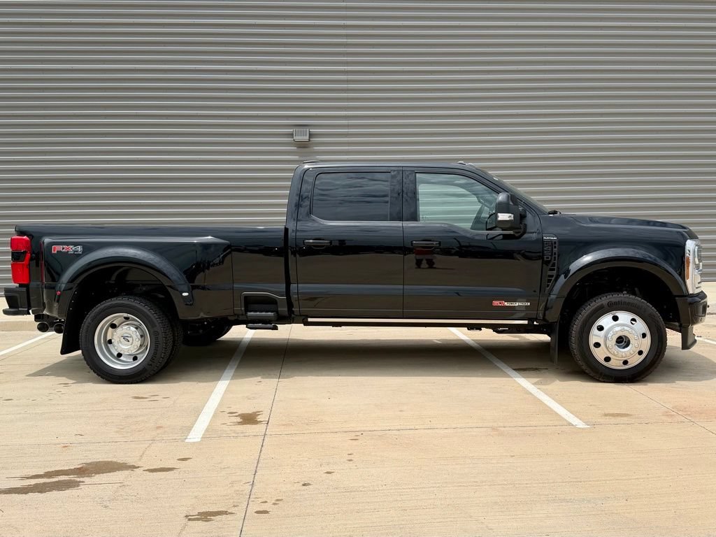 Certified 2026 Ford F450 Platinum w/ FX4 Off-Road Package AWD/4WD image 2
