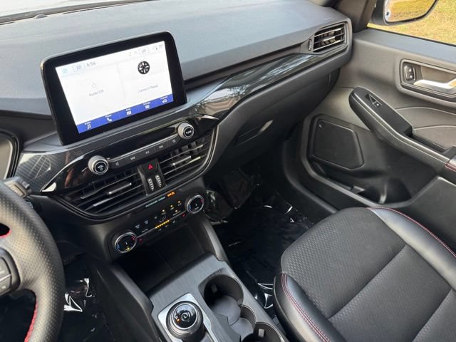Certified 2025 Ford Escape ST-Line Select AWD/4WD image 28