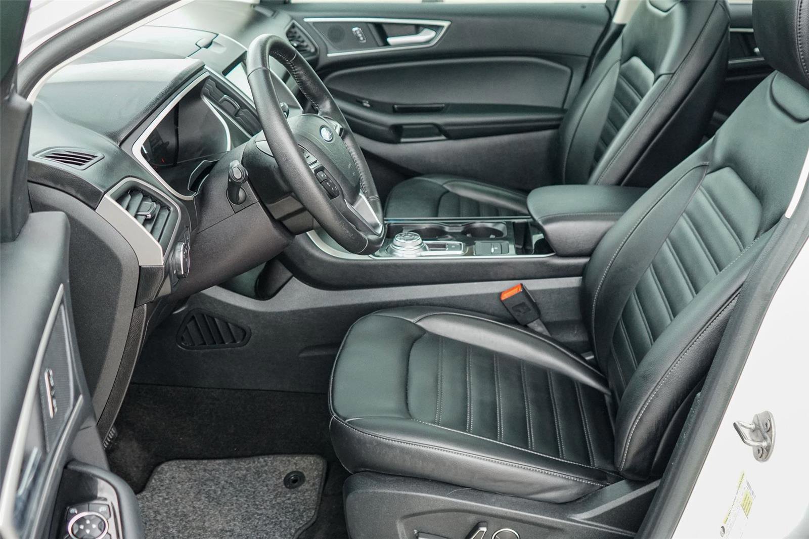 Certified 2019 Ford Edge SEL w/ Equipment Group 201A image 9