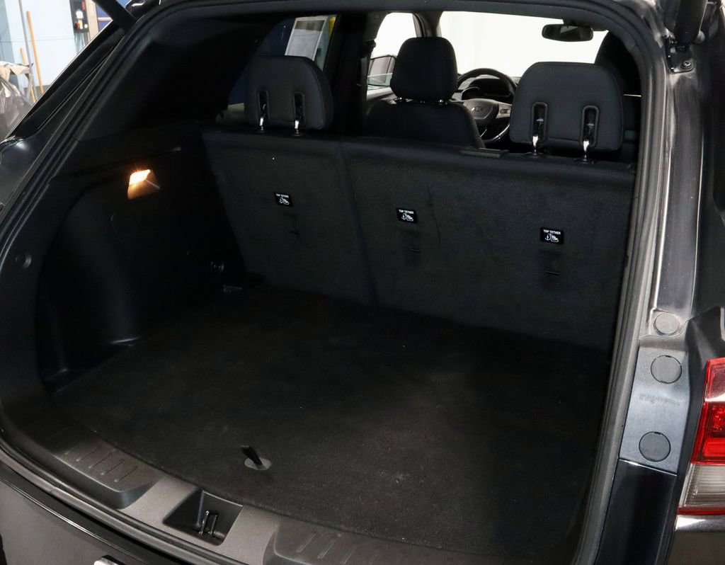 Used 2022 Chevrolet TrailBlazer RS w/ Sun and Liftgate Package AWD/4WD image 18