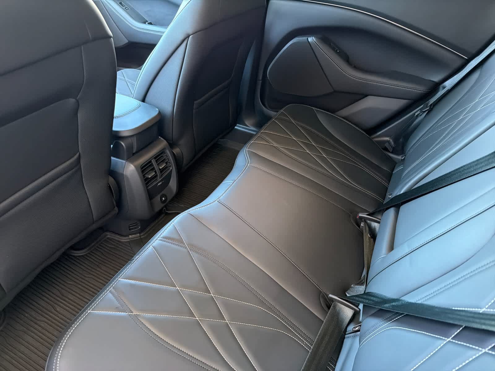 Certified 2025 Ford Mustang Mach-E Select RWD image 4