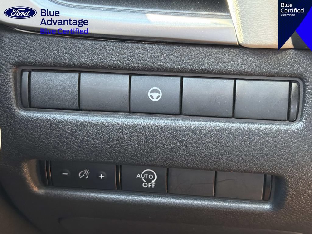 Used 2023 Nissan Rogue SV FWD image 32