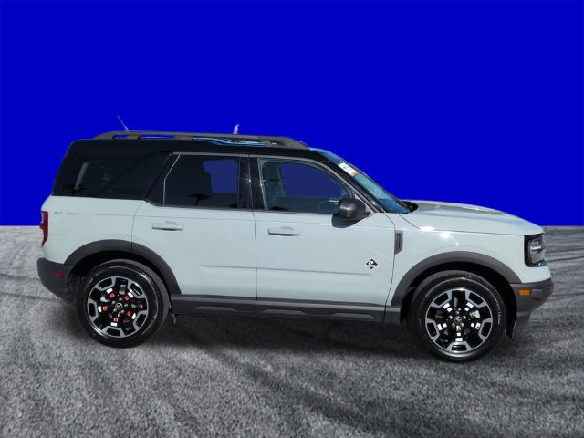 Certified 2023 Ford Bronco Sport Outer Banks w/ Tech Package AWD/4WD image 3