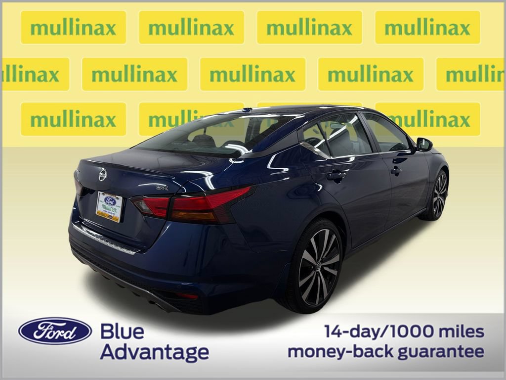 Used 2021 Nissan Altima 2.5 SR w/ SR Premium Package FWD image 3