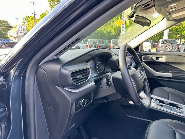 Certified 2023 Ford Explorer XLT w/ Equipment Group 202A AWD/4WD image 29