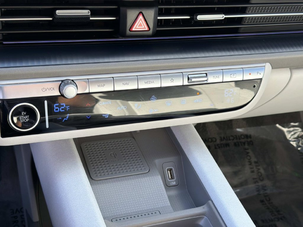 Used 2024 Hyundai Ioniq 6 SEL RWD image 24