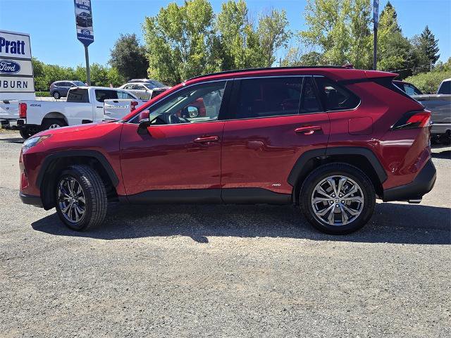 Used 2022 Toyota RAV4 XLE Premium image 7