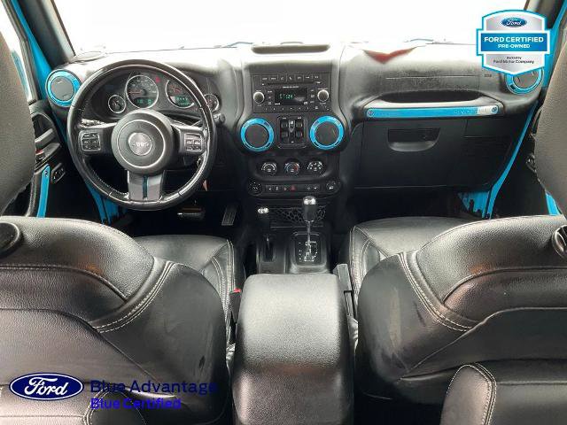 Used 2017 Jeep Wrangler Unlimited Sahara w/ Connectivity Group AWD/4WD image 6