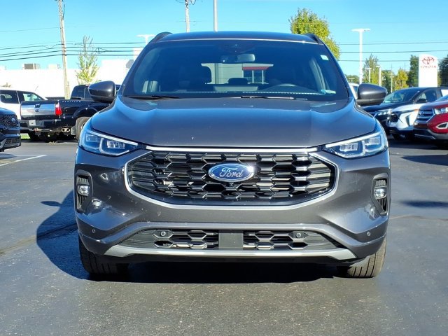 Certified 2024 Ford Escape ST-Line Elite AWD/4WD image 2