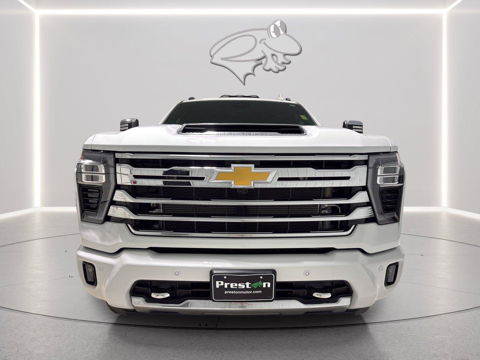 Used 2026 Chevrolet Silverado 2500 High Country w/ Technology Package AWD/4WD image 9