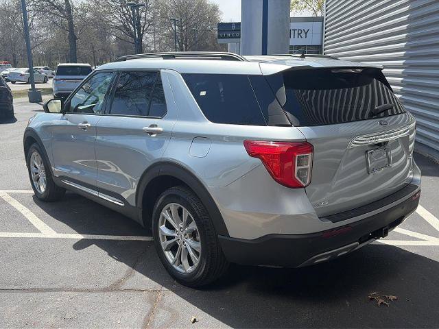 Certified 2023 Ford Explorer XLT w/ Equipment Group 202A AWD/4WD image 3