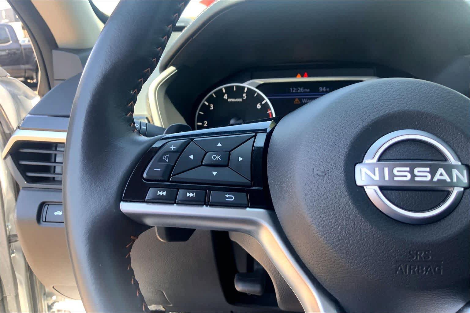 Used 2024 Nissan Altima 2.5 SR w/ SR Premium Package FWD image 24