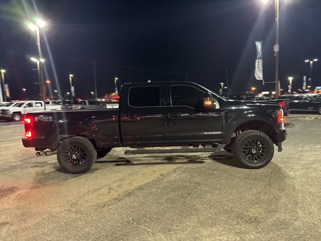Certified 2022 Ford F250 Lariat w/ Black Appearance Package image 16