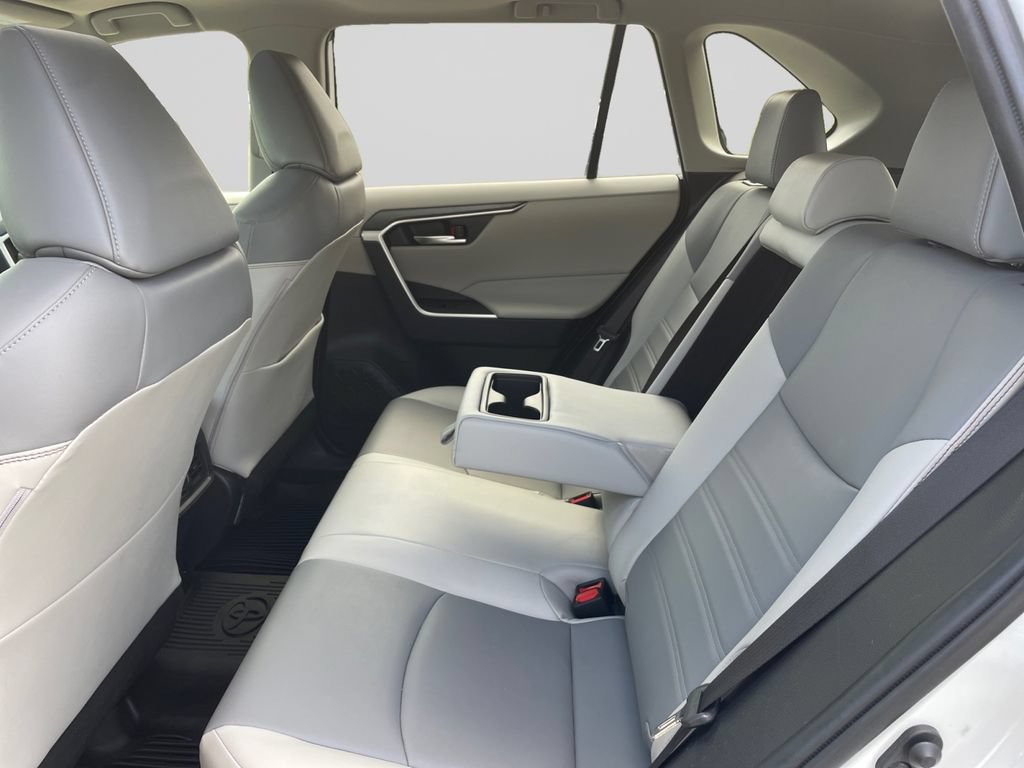Used 2019 Toyota RAV4 XLE Premium w/ Cold Weather Package AWD/4WD image 19