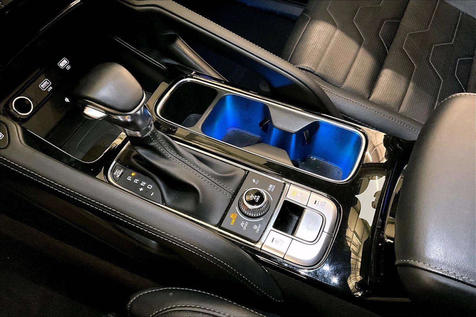 Used 2021 Kia Telluride SX w/ SX Prestige Package image 16