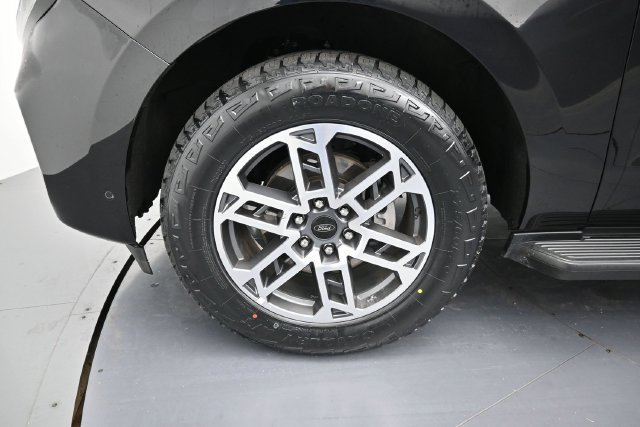 Certified 2025 Ford Expedition Max Active AWD/4WD image 9