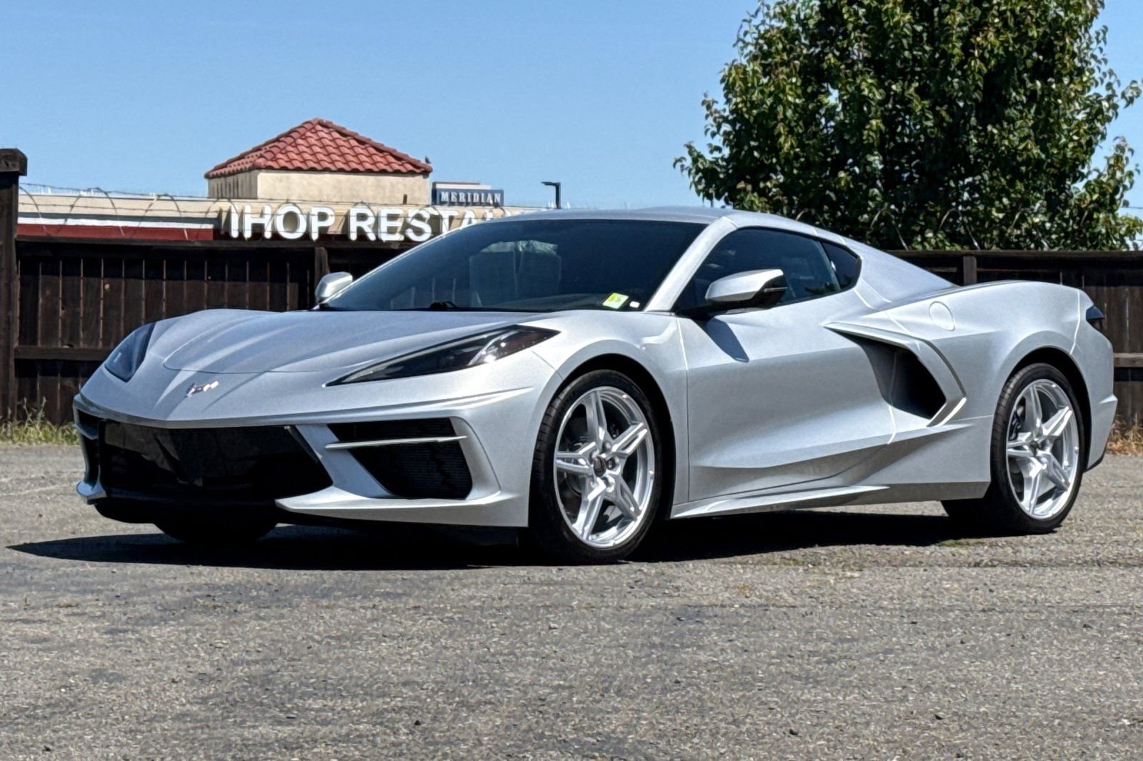 Used 2020 Chevrolet Corvette Stingray Coupe w/ Chrome Exterior Badge Package RWD image 8