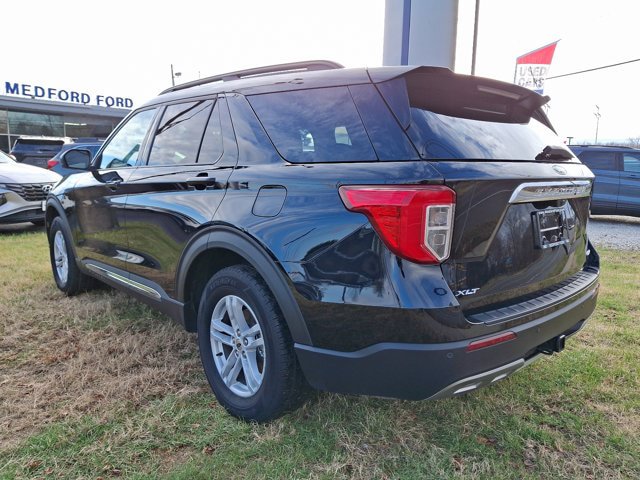 Certified 2024 Ford Explorer XLT w/ Equipment Group 202A AWD/4WD image 4
