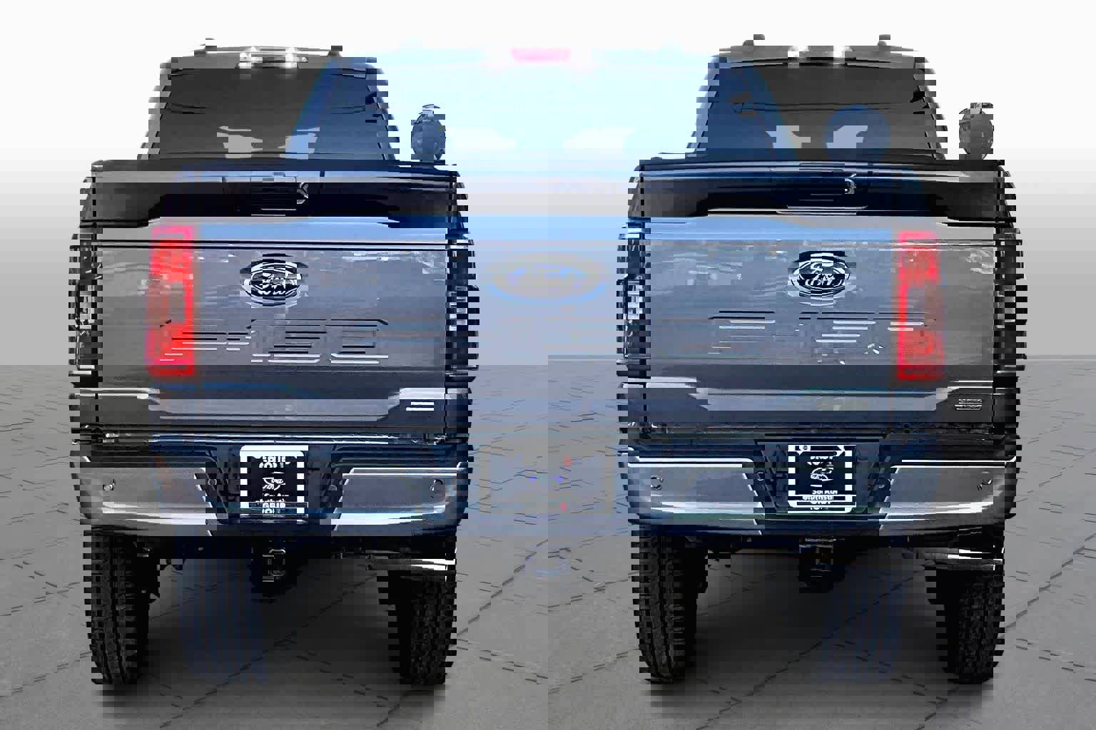 Certified 2022 Ford F150 XLT w/ Equipment Group 302A High image 4