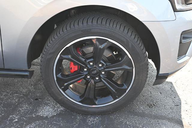 Certified 2024 Ford Expedition Limited AWD/4WD image 19