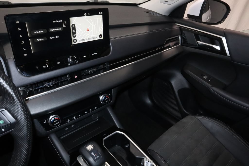 Used 2025 Mitsubishi Outlander SE FWD image 30
