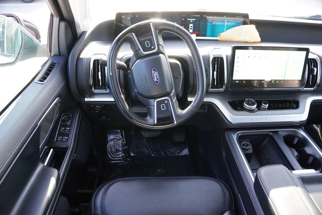 Certified 2025 Ford Expedition Platinum AWD/4WD image 22