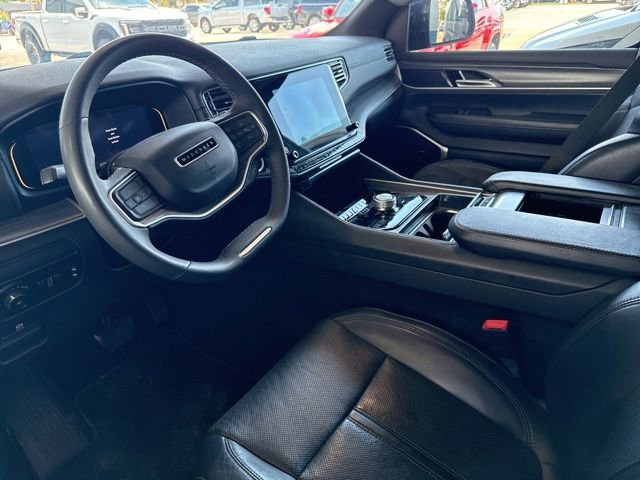 Used 2024 Jeep Wagoneer Series II w/ Flexible Seating Group RWD image 9