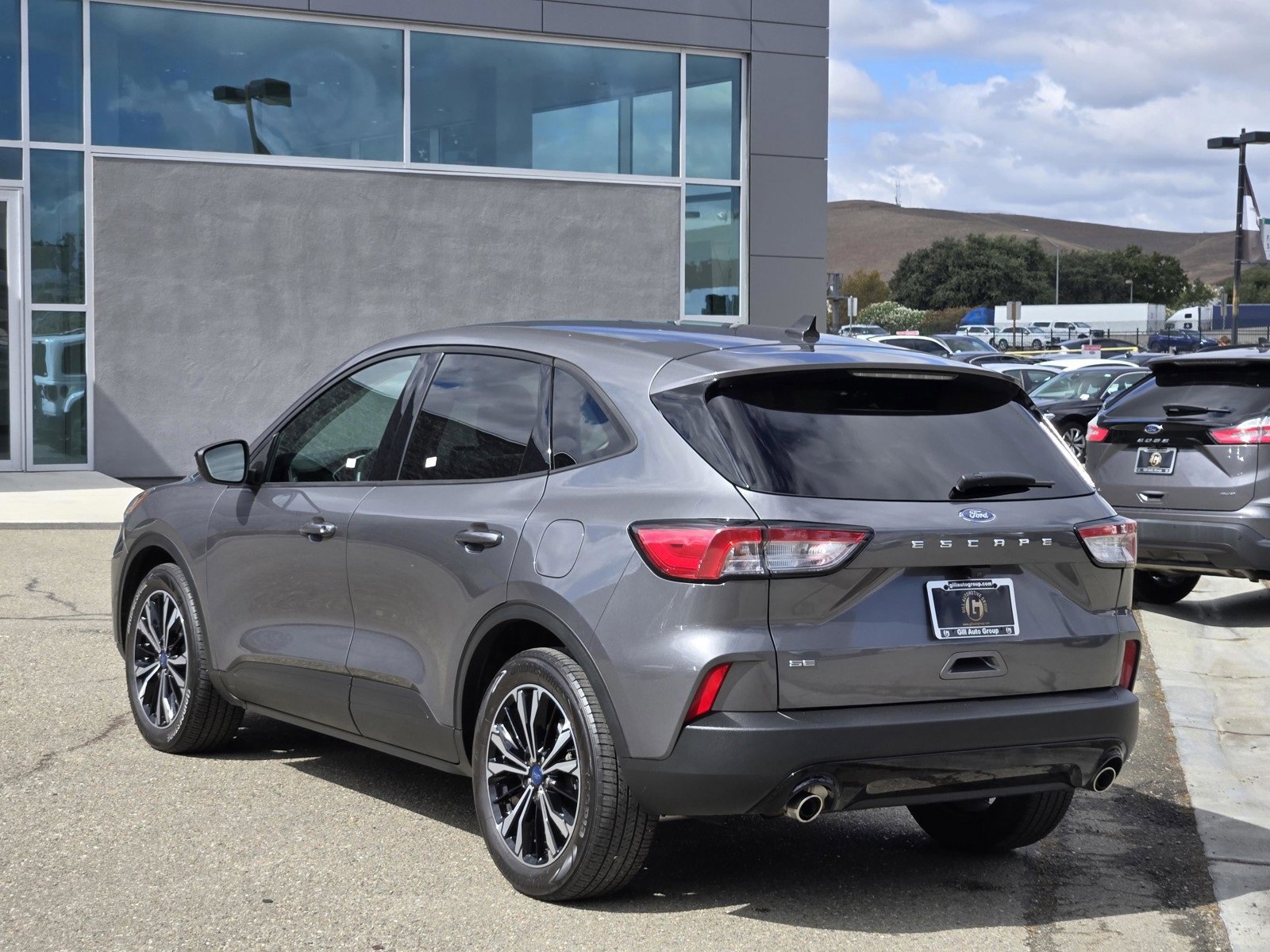 Certified 2022 Ford Escape SE w/ SE Sport Appearance Package image 3