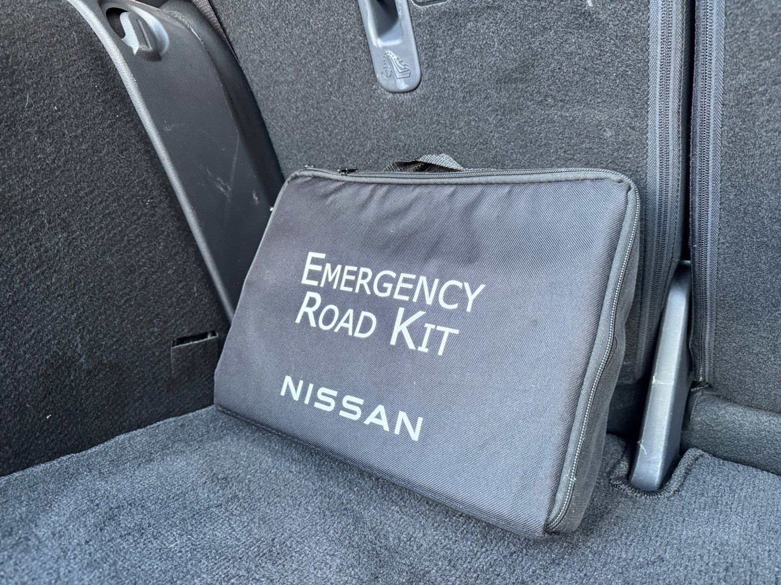 Used 2024 Nissan Kicks S image 17