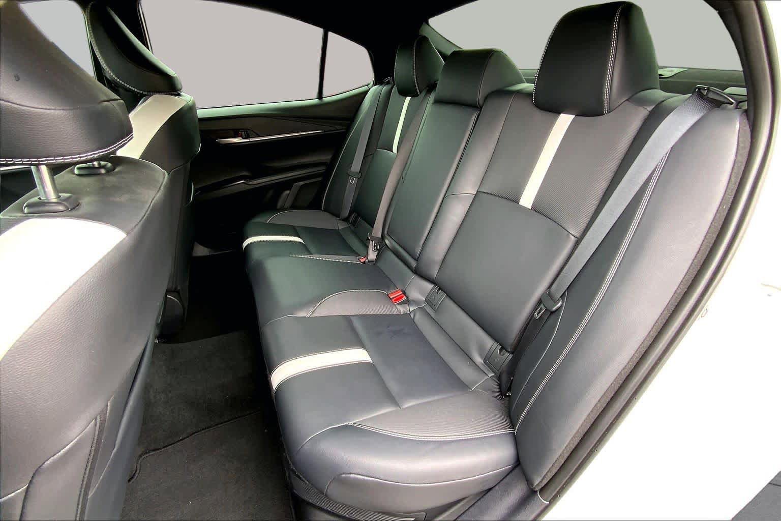 Used 2025 Toyota Camry SE w/ Convenience Package FWD image 21