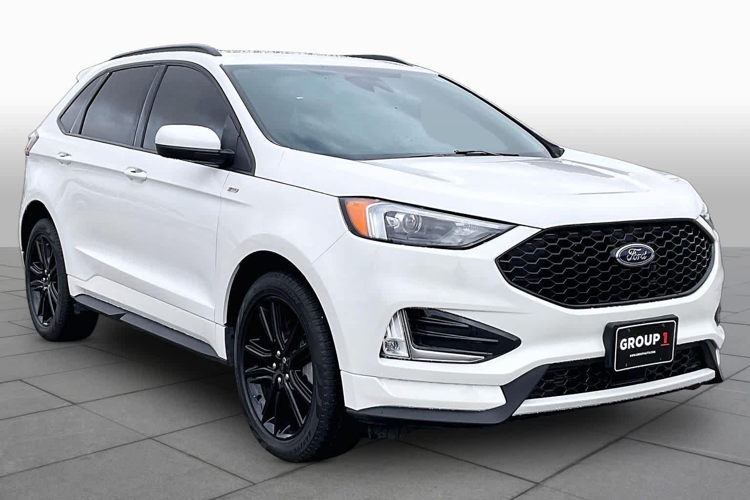 Certified 2024 Ford Edge ST-Line AWD/4WD image 3