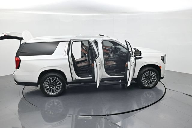 Used 2023 GMC Yukon XL Denali Ultimate AWD/4WD image 54