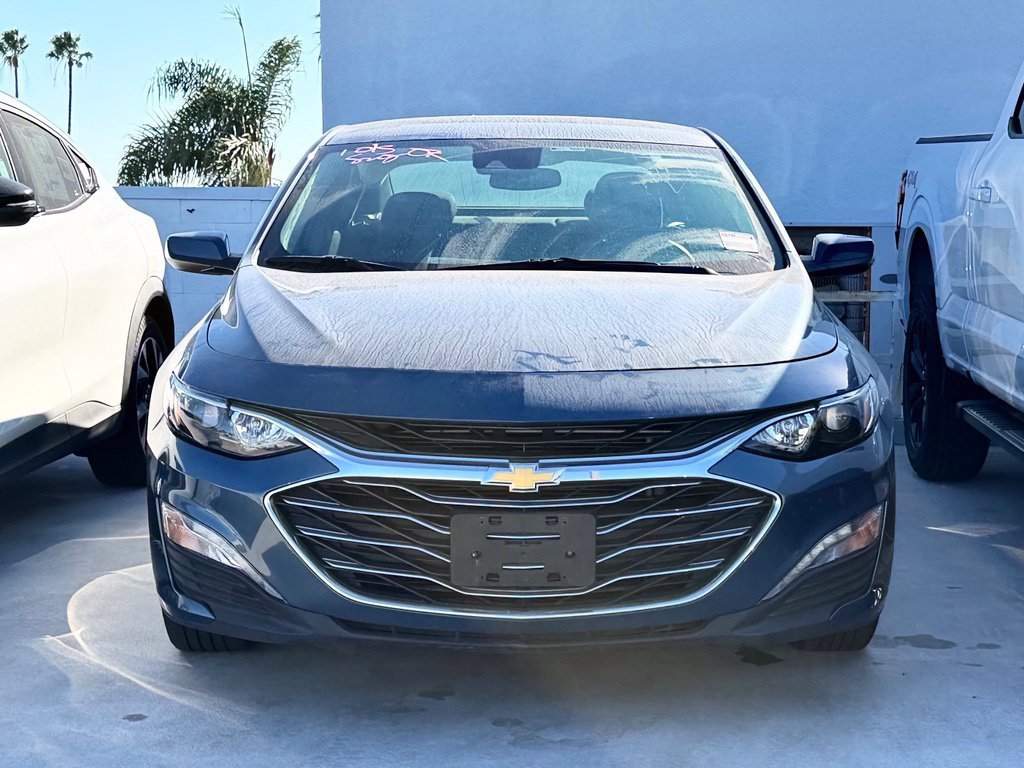 Used 2024 Chevrolet Malibu LT FWD image 2