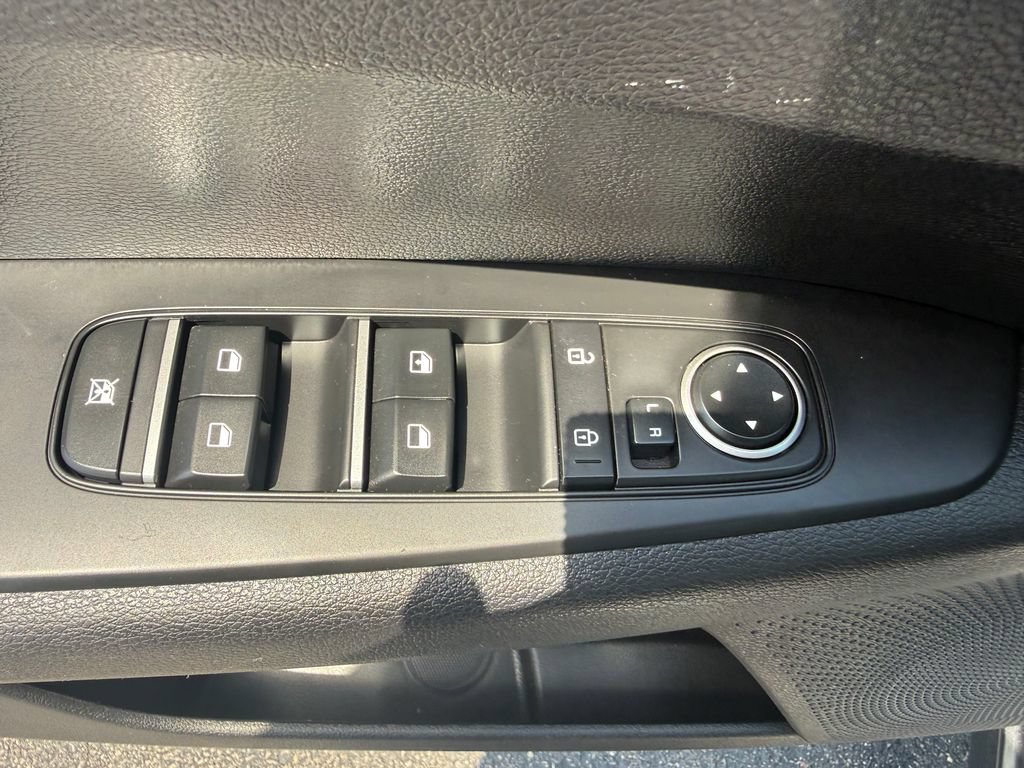 Used 2024 Kia Forte LXS w/ LXS Technology Package FWD image 19