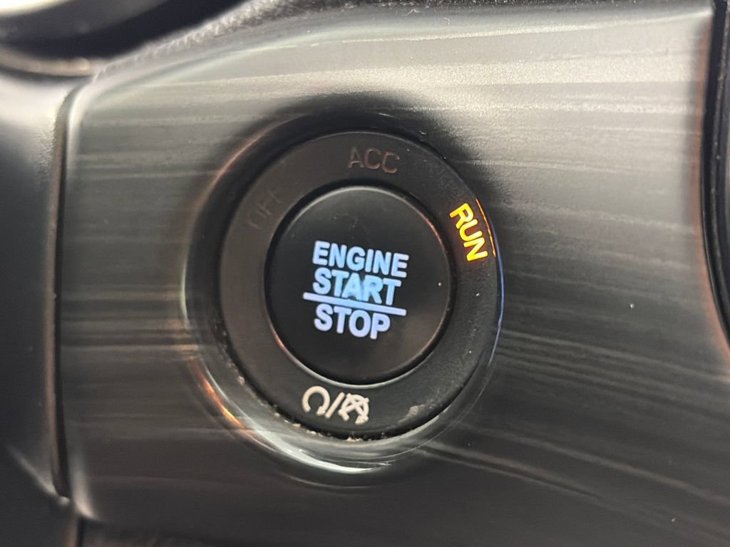 Used 2019 Jeep Grand Cherokee Altitude image 23