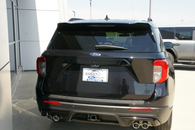 Certified 2023 Ford Explorer ST w/ Equipment Group 401A AWD/4WD image 4