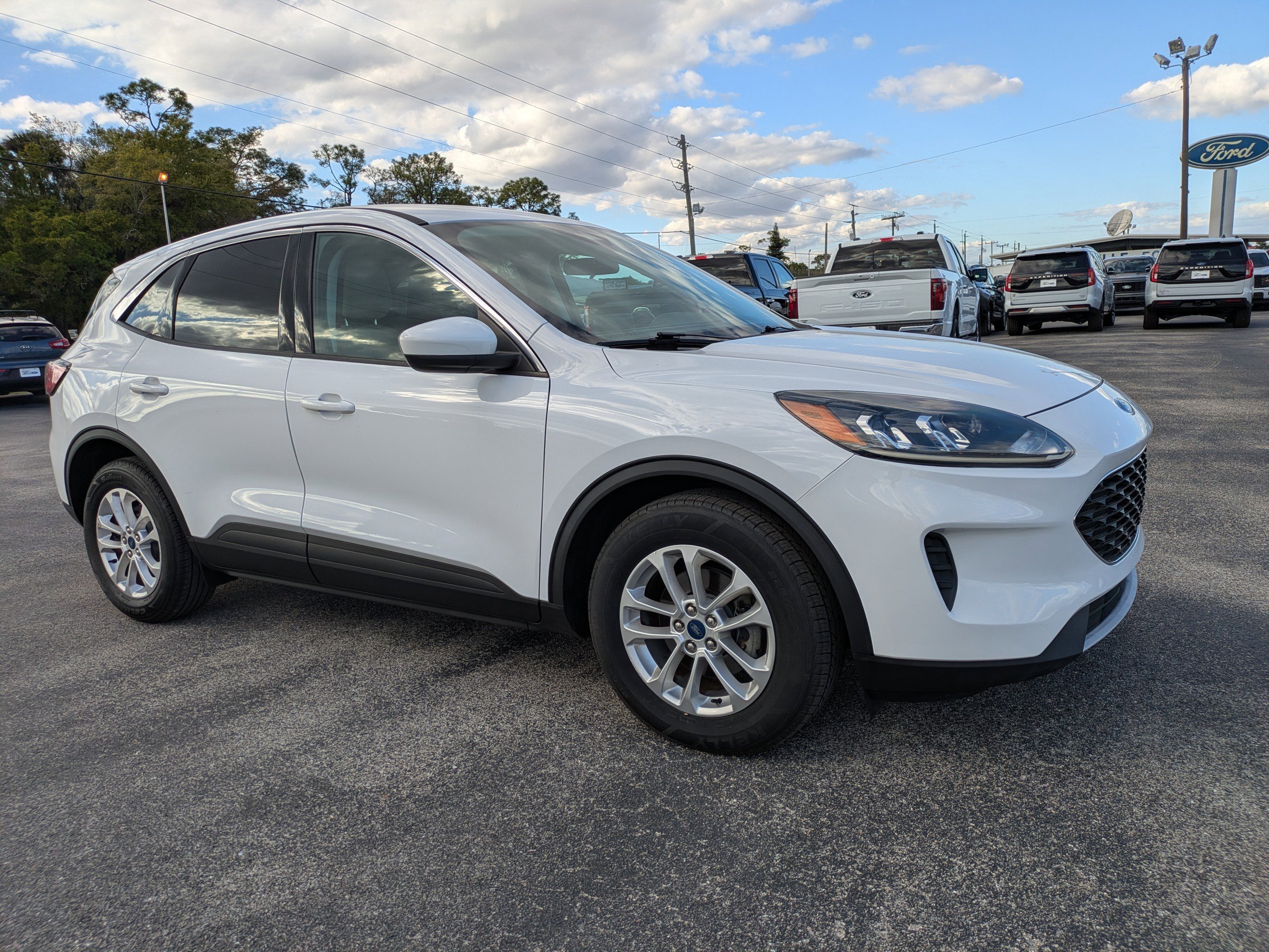 Certified 2021 Ford Escape SE w/ Convenience Package image 2