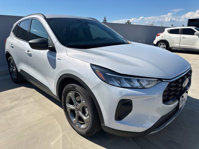 Certified 2025 Ford Escape ST-Line FWD image 1