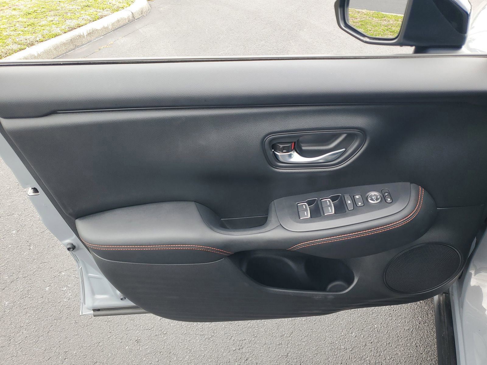 Used 2025 Honda HR-V Sport image 13