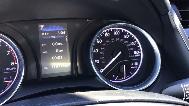 Used 2020 Toyota Camry SE image 32