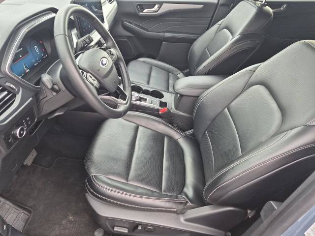 Certified 2025 Ford Escape Platinum AWD/4WD image 12