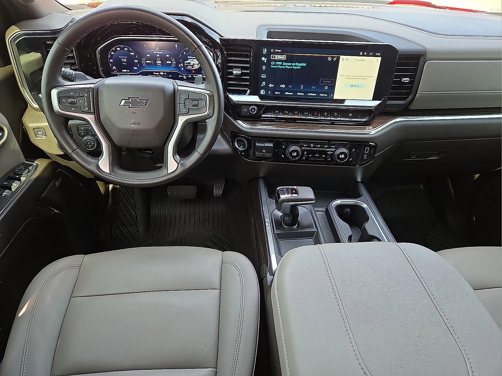 Used 2024 Chevrolet Silverado 1500 LT Trail Boss w/ LT Trail Boss Premium Package AWD/4WD image 11