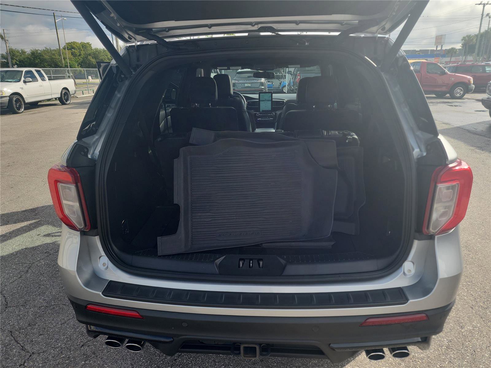 Certified 2022 Ford Explorer ST w/ Equipment Group 401A image 23