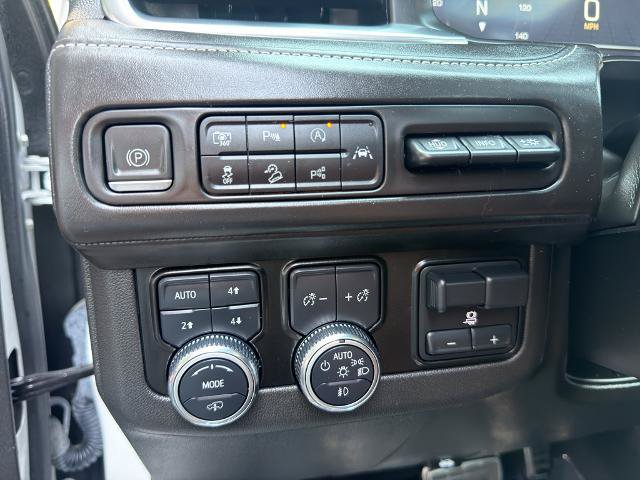 Used 2023 GMC Yukon Denali Ultimate AWD/4WD image 22
