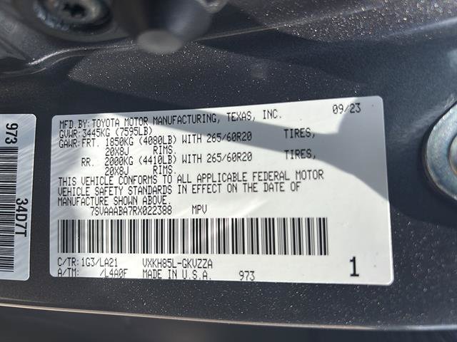 Used 2024 Toyota Sequoia Platinum AWD/4WD image 21