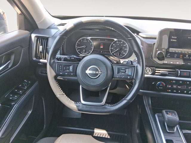 Used 2023 Nissan Pathfinder SL w/ Black Appearance Package AWD/4WD image 12