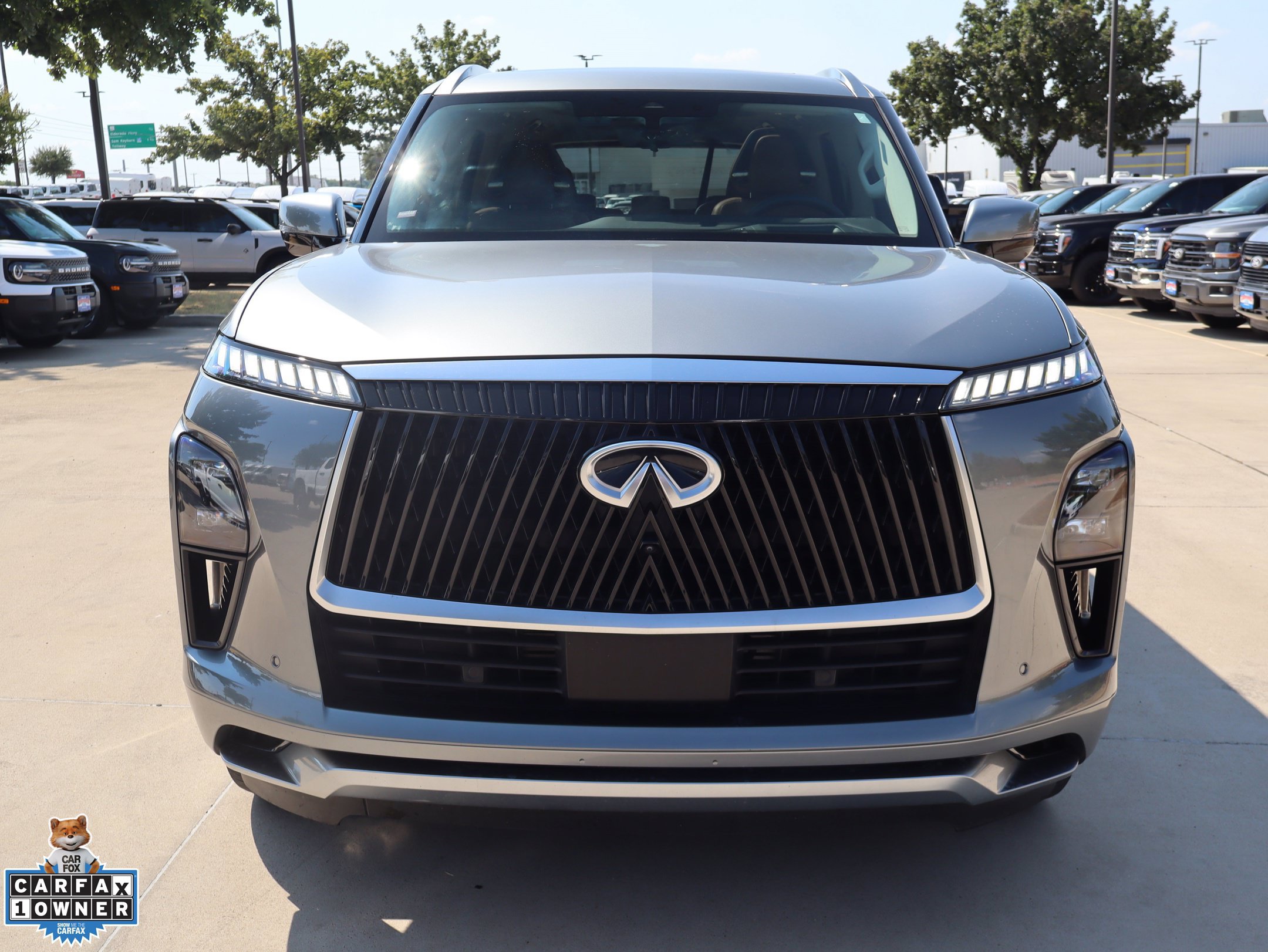 Used 2025 INFINITI QX80 Sensory AWD/4WD image 10