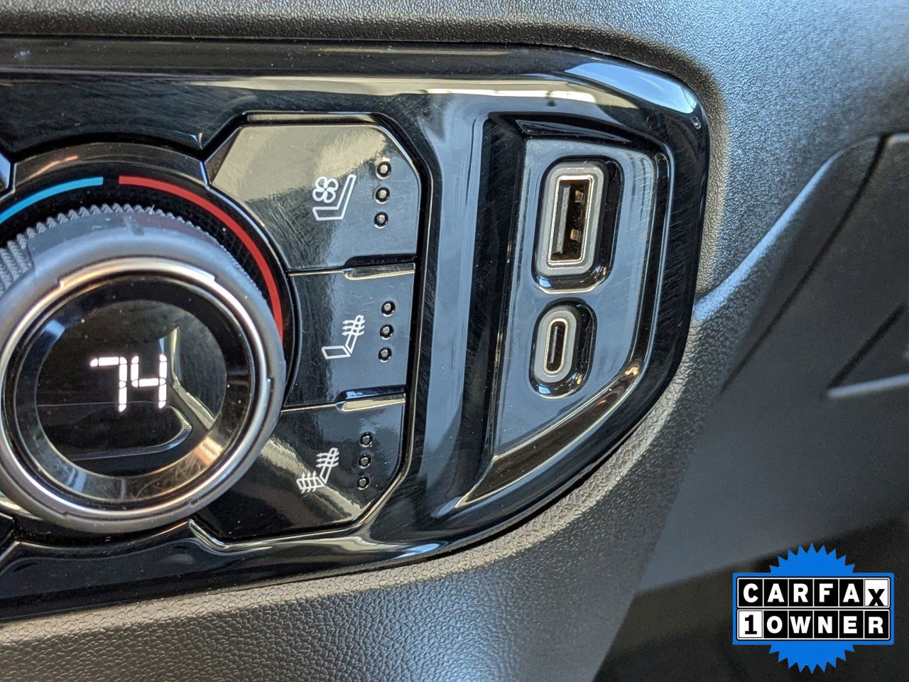 Used 2024 Chevrolet Silverado 2500 LTZ w/ LTZ Plus Package image 23