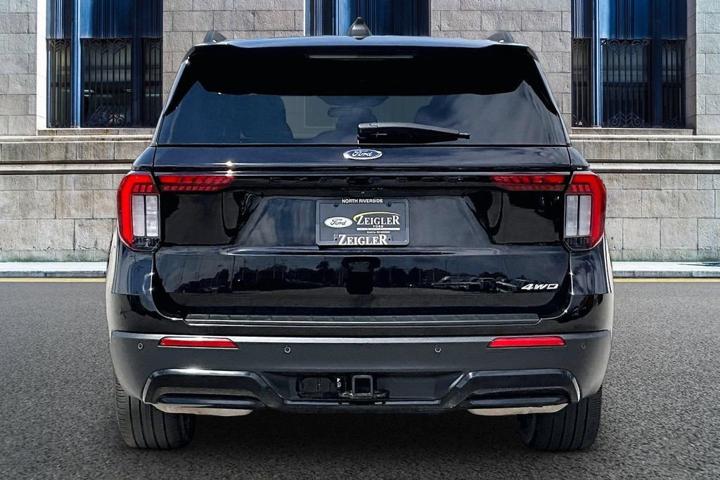 Certified 2025 Ford Explorer ST-Line w/ ST-Line Street Pack AWD/4WD image 4
