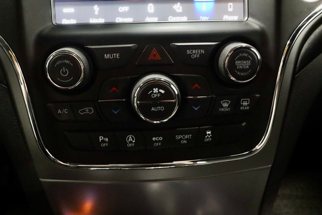 Used 2018 Jeep Grand Cherokee Laredo image 31